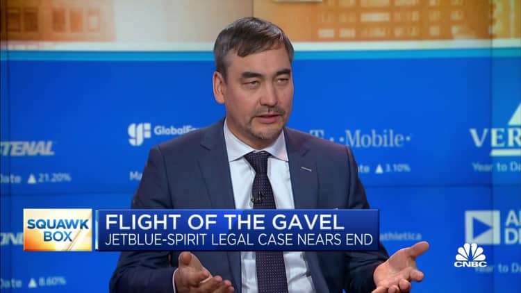 Columbia's Tim Wu on airline mergers: Lower quality product, more seats packed in and price fixing