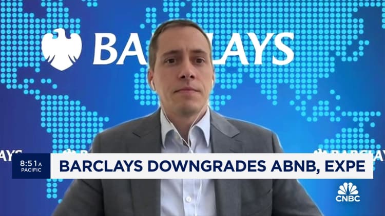 Barclays downgrades Expedia and Airbnb