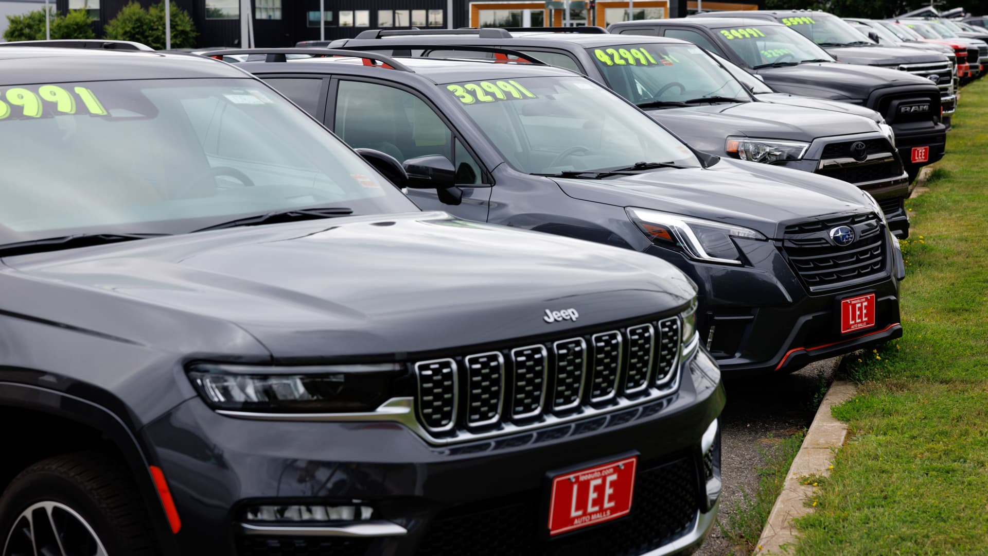 Used car prices expected to stabilize in 2024 after two years of decreases from record highs