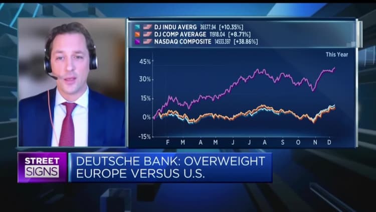 Se espera que las acciones europeas superen a las estadounidenses en el primer semestre de 2024, dice estratega del Deutsche Bank