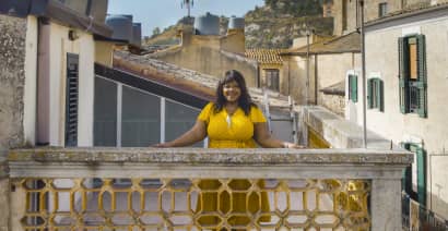How this millennial making $80,000 in Italy and the U.S. spends her money
