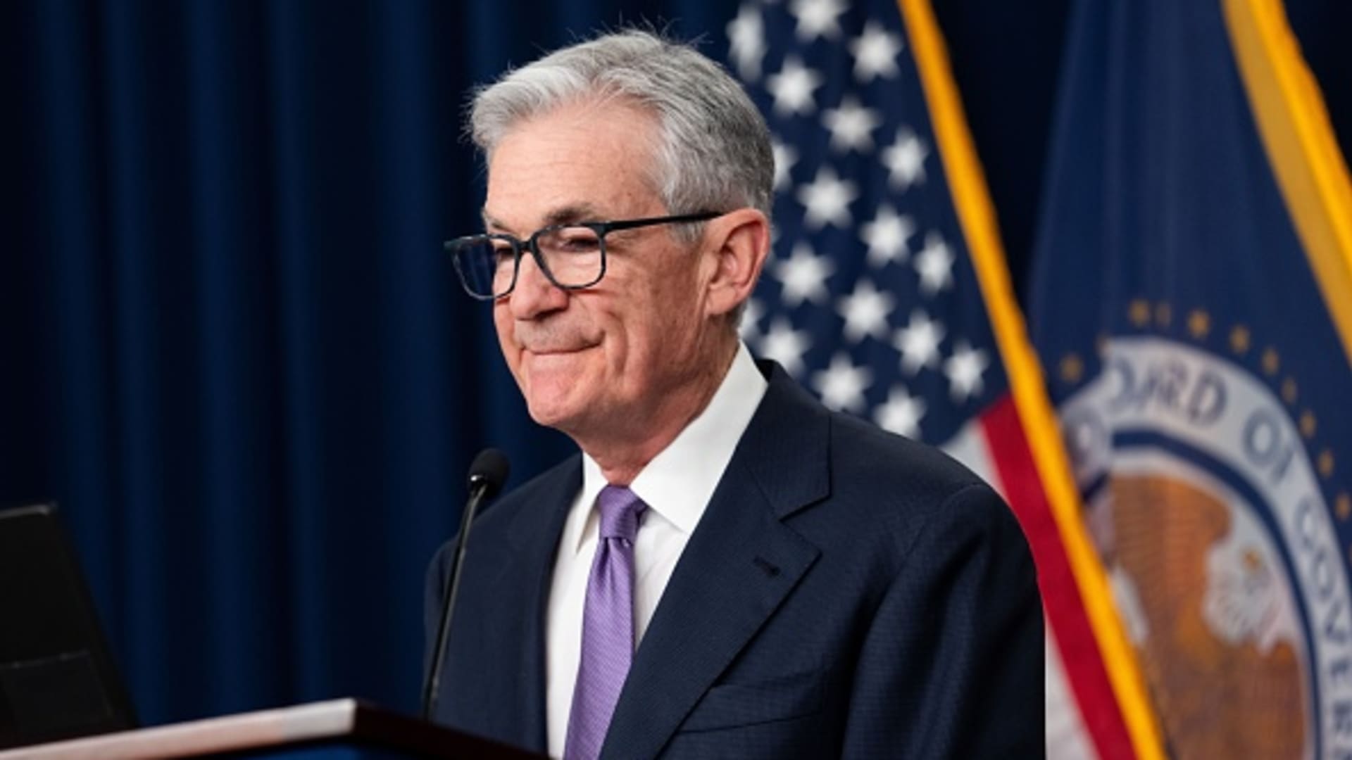 Fed Officials Encourage Patience in Rate Adjustments, Meeting Records Indicate