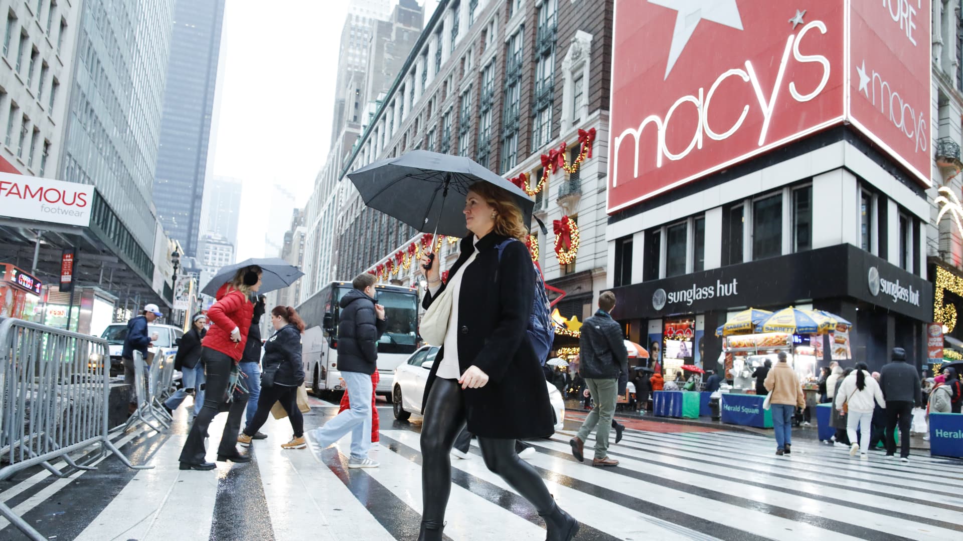 Macy&#x27s to slash far more than 2,300 positions, about 3.5% of its workforce, and near 5 shops