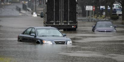 'Powerful' storm dumps heavy rain over East Coast with 59M under flood alerts