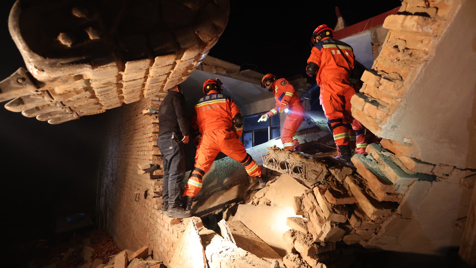 Earthquake in northwestern China kills at least 116 people in Gansu and Qinghai provinces