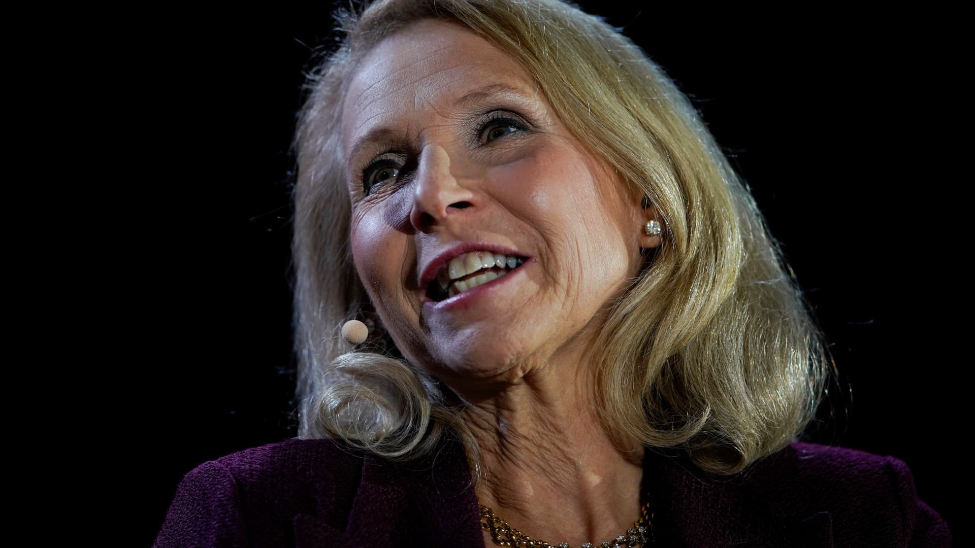 Why Shari Redstone needs the right deal