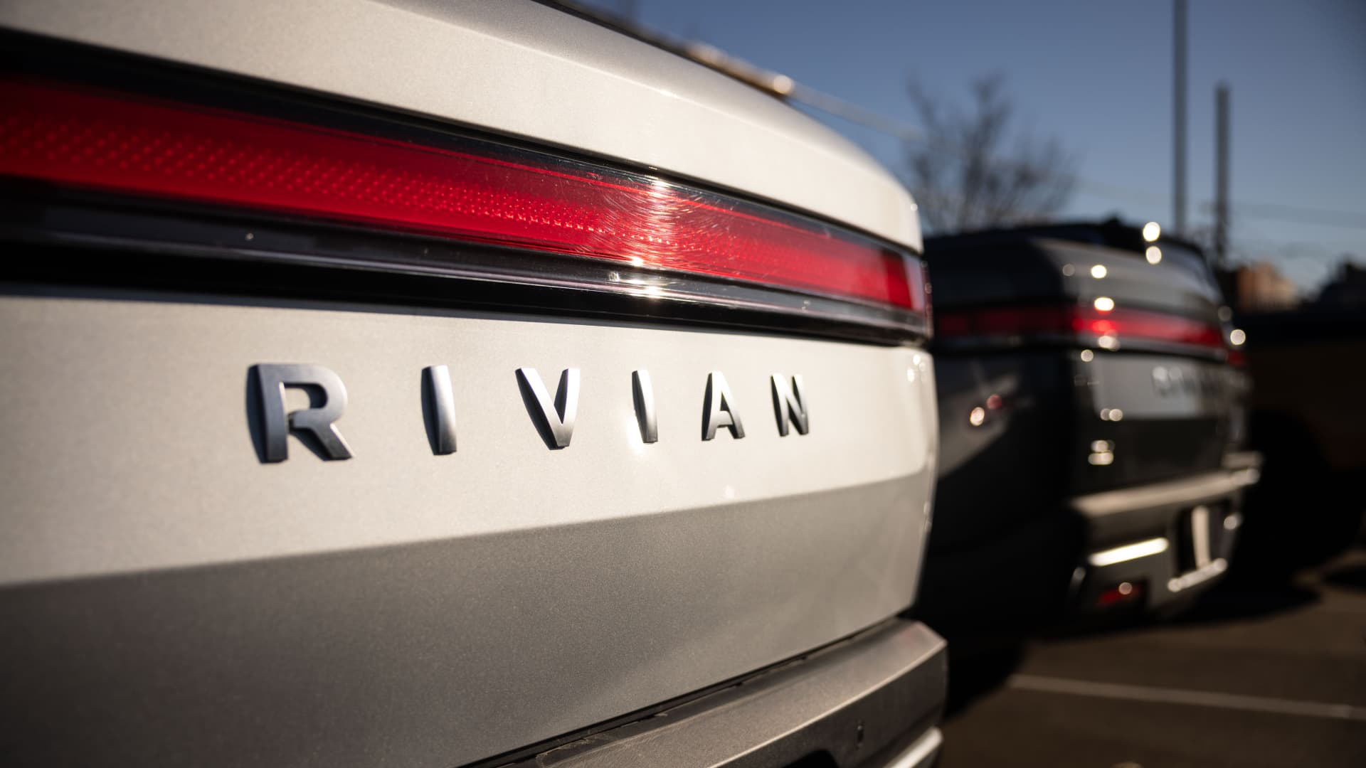 A 'messy' quarter: What analysts are saying after Rivian's latest quarterly report