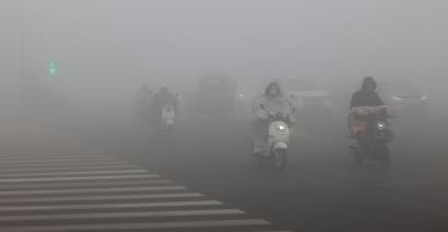 Chinese provinces warn of thick fog, dozens of Shanghai flights delayed