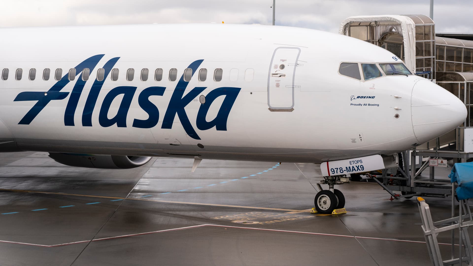 An Alaska Airlines Boeing 737 Max-9 aircraft grounded at Seattle-Tacoma International Airport (SEA) in Seattle, Washington, US, on Saturday, Jan. 6, 2024. 