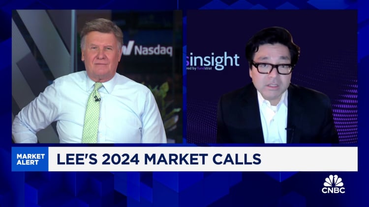 Bitcoin could hit 150,000 in the next 12 months and half a million in 5 years: Fundstrat's Tom Lee