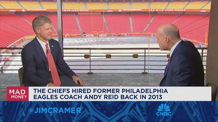 Kansas City Chiefs CEO Clark Hunt goes one-on-one with Jim Cramer