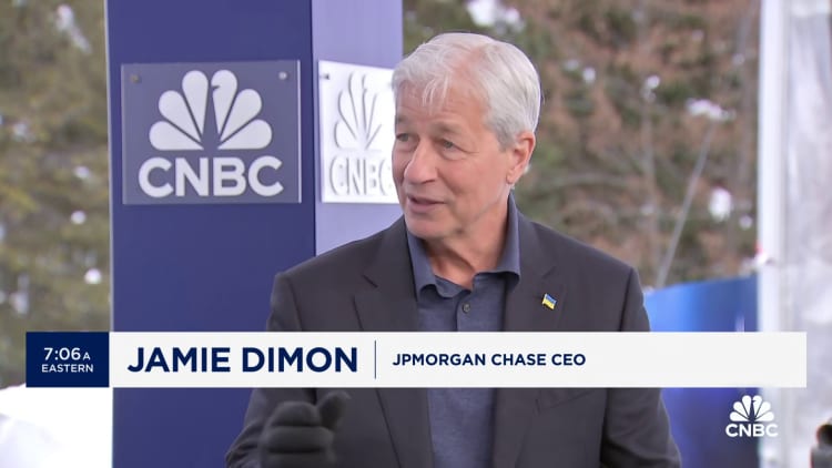 观看 CNBC 对摩根大通首席执行官杰米·戴蒙 (Jamie Dimon) 的完整采访