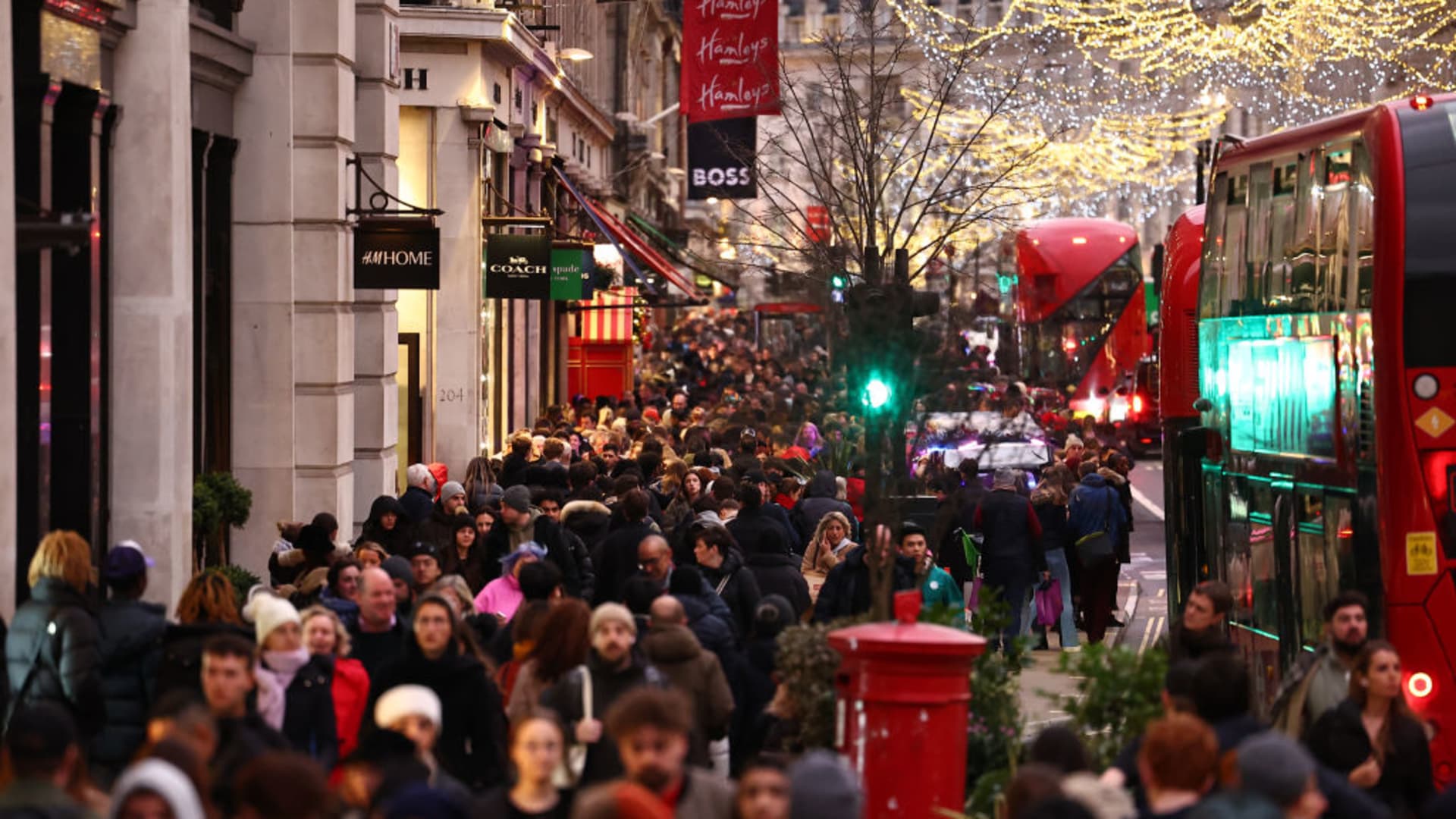 Grim retail sales suggest possible recession for Britain