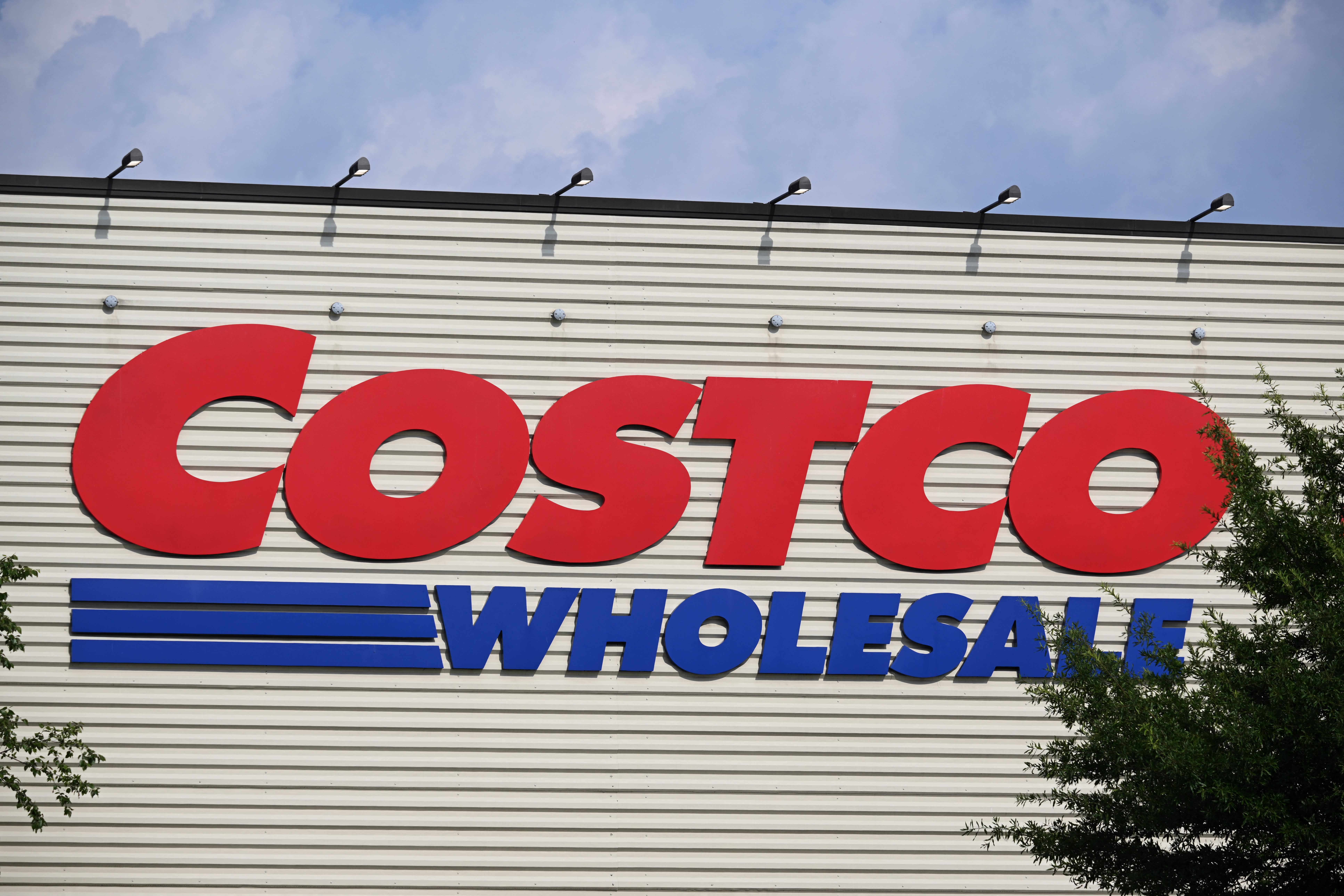 Costco earnings miss estimates as shoppers curb discretionary