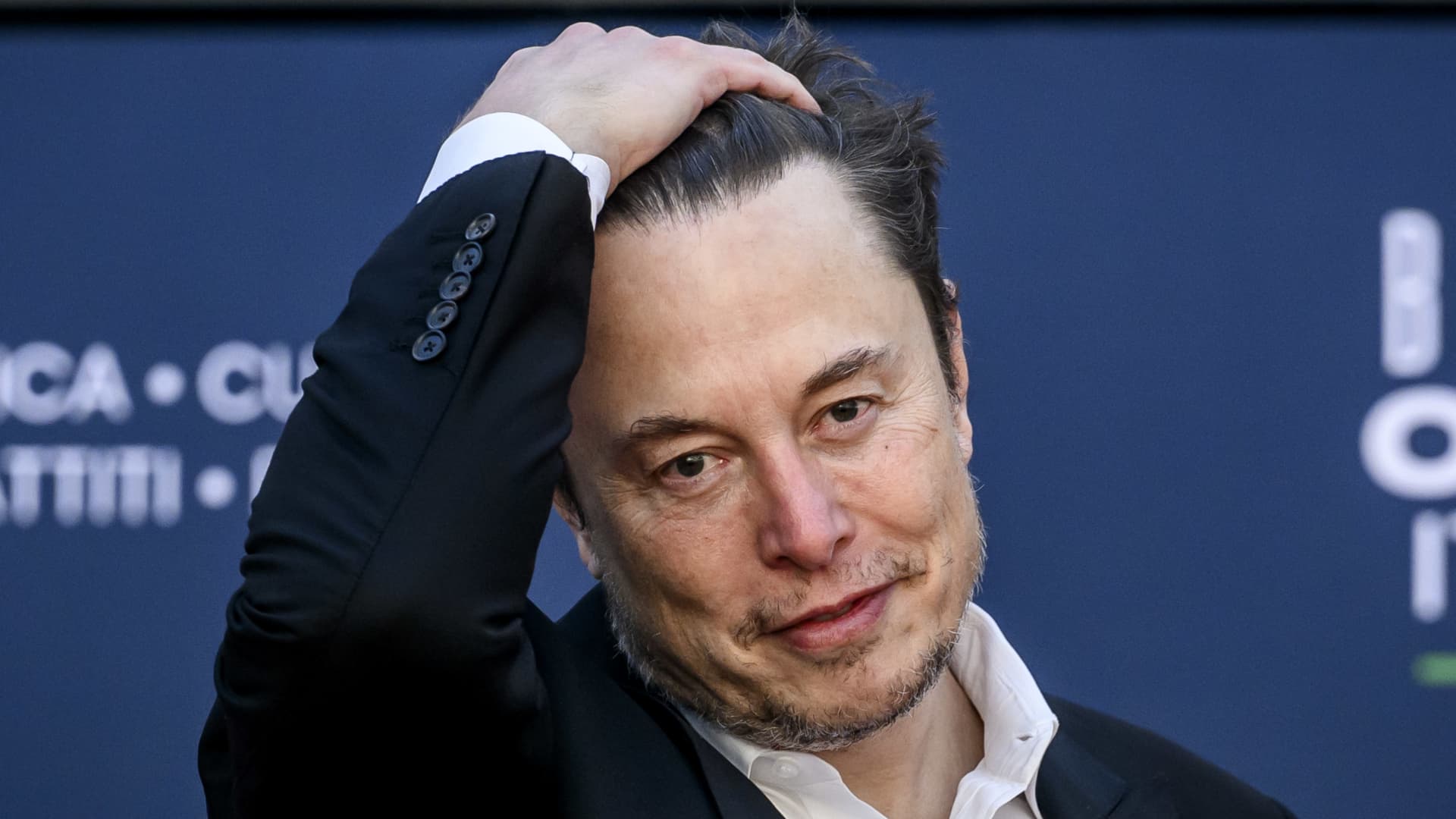 L’ours de Tesla dit que le fabricant de véhicules électriques d’Elon Musk va “faire faillite”, ses actions valant 14 $