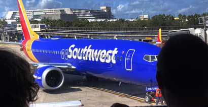 Southwest Airlines reaches five-year tentative deal with Transport Workers Union 