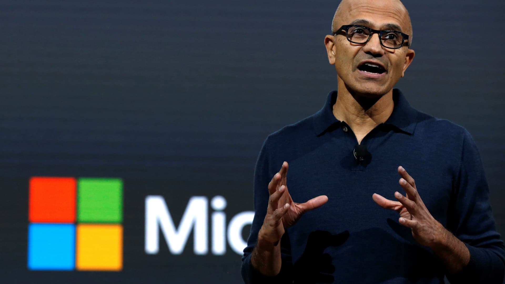 Microsoft shares jump 4% after the big AI winner delivers in all the right places