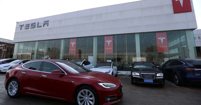 Tesla’s awful quarter has Wall Street on edge ahead of delivery numbers