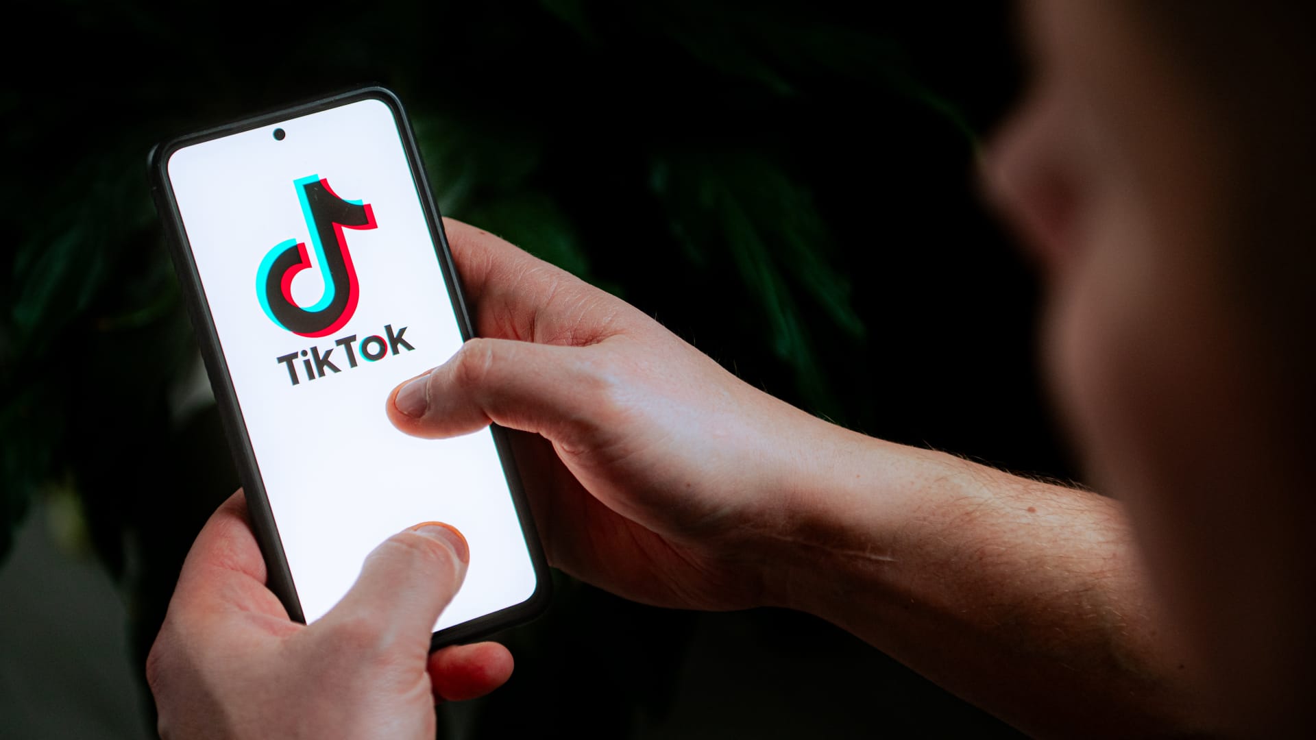 Indonesia’s presidential hopefuls on TikTok to woo Gen Zs, millennials