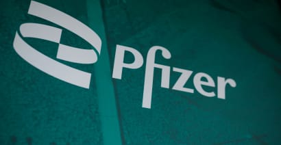 Pfizer aims to save $1.5 billion by 2027 in first wave of new cost cuts