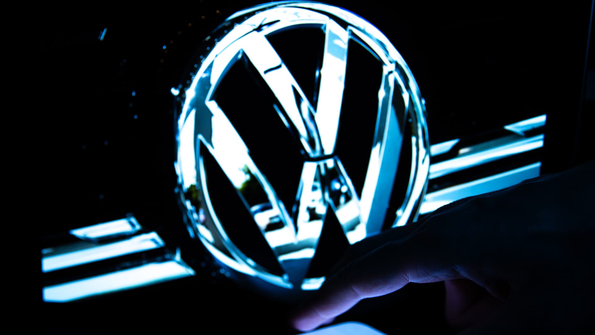 Volkswagen sets up its own AI lab as car industry looks to embrace the tech