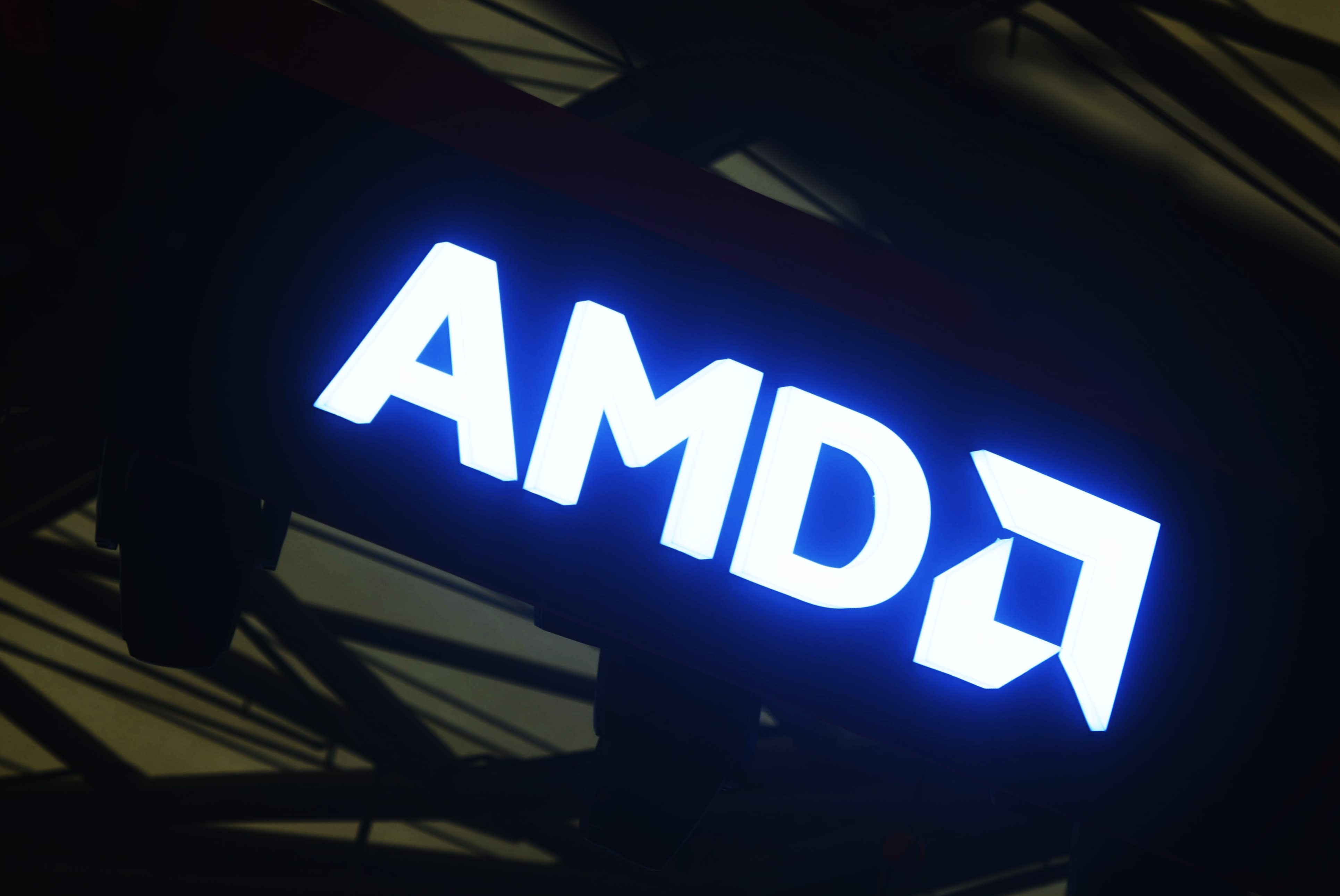 AMD setzt auf KI-betriebene PCs, da sich der Technologiewettlauf mit Nvidia und Intel verschärft
