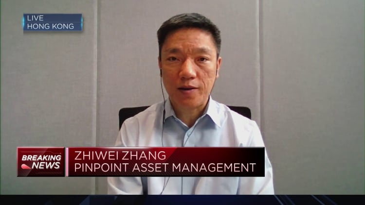 Economist explains the gap between China's official PMI and Caixin numbers