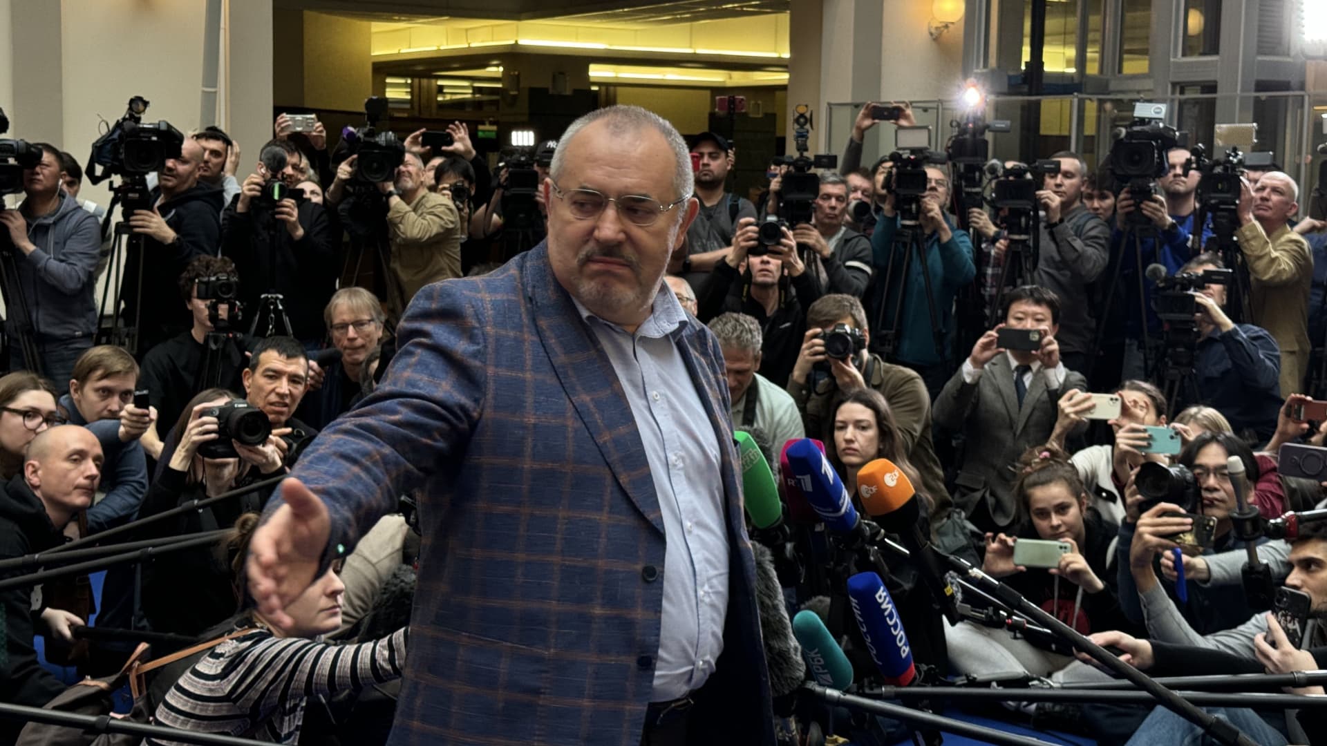 Boris Nadezhdin, Civic Initiative party's candidate for Russia's 2024 presidential election, bringing 105,000 signatures to the polling station in Moscow, Russia on January 31, 2024. 