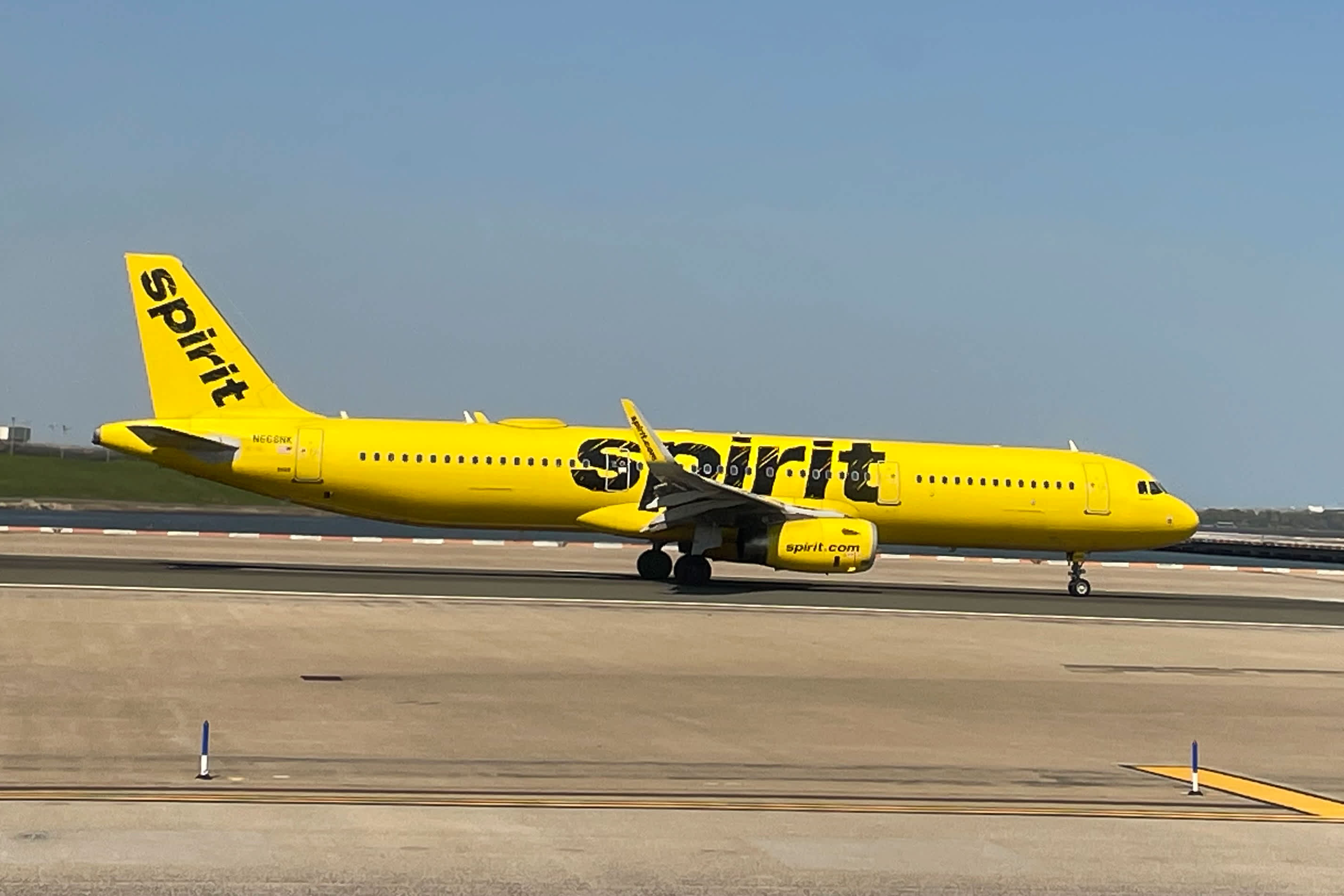 Spirit Airlines' earnings (save) for the fourth quarter of 2023