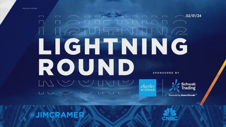 Lightning Round: Airline stocks should be making more money, says Jim Cramer