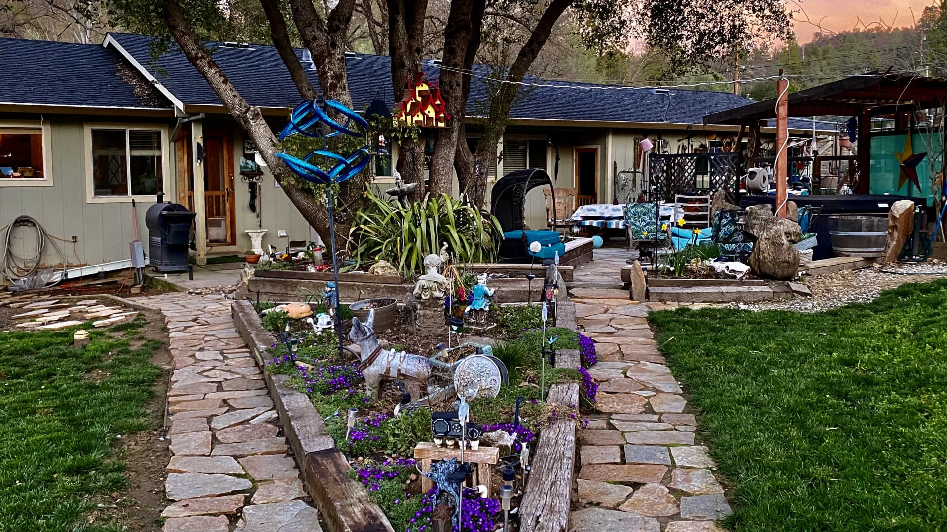 Darlene Tucker and Tom Pinter's home in Sonora, California.