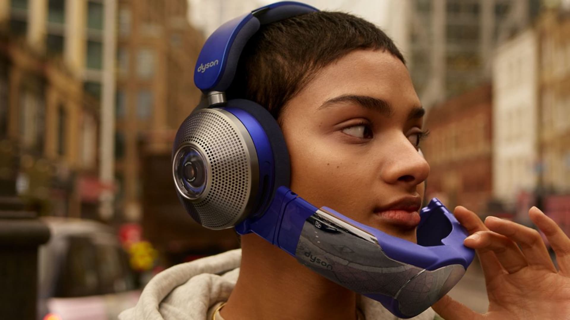 This year's Grammy gift bag will include a pair of Dyson noise cancelling headphone with an air purifier attachment.