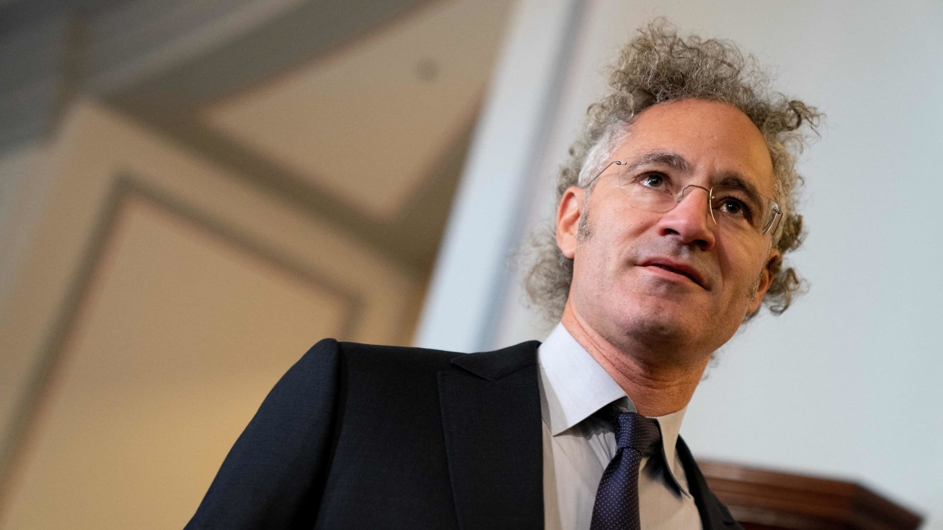 Palantir revenue beats expectations, up 20% from the year-ago quarter