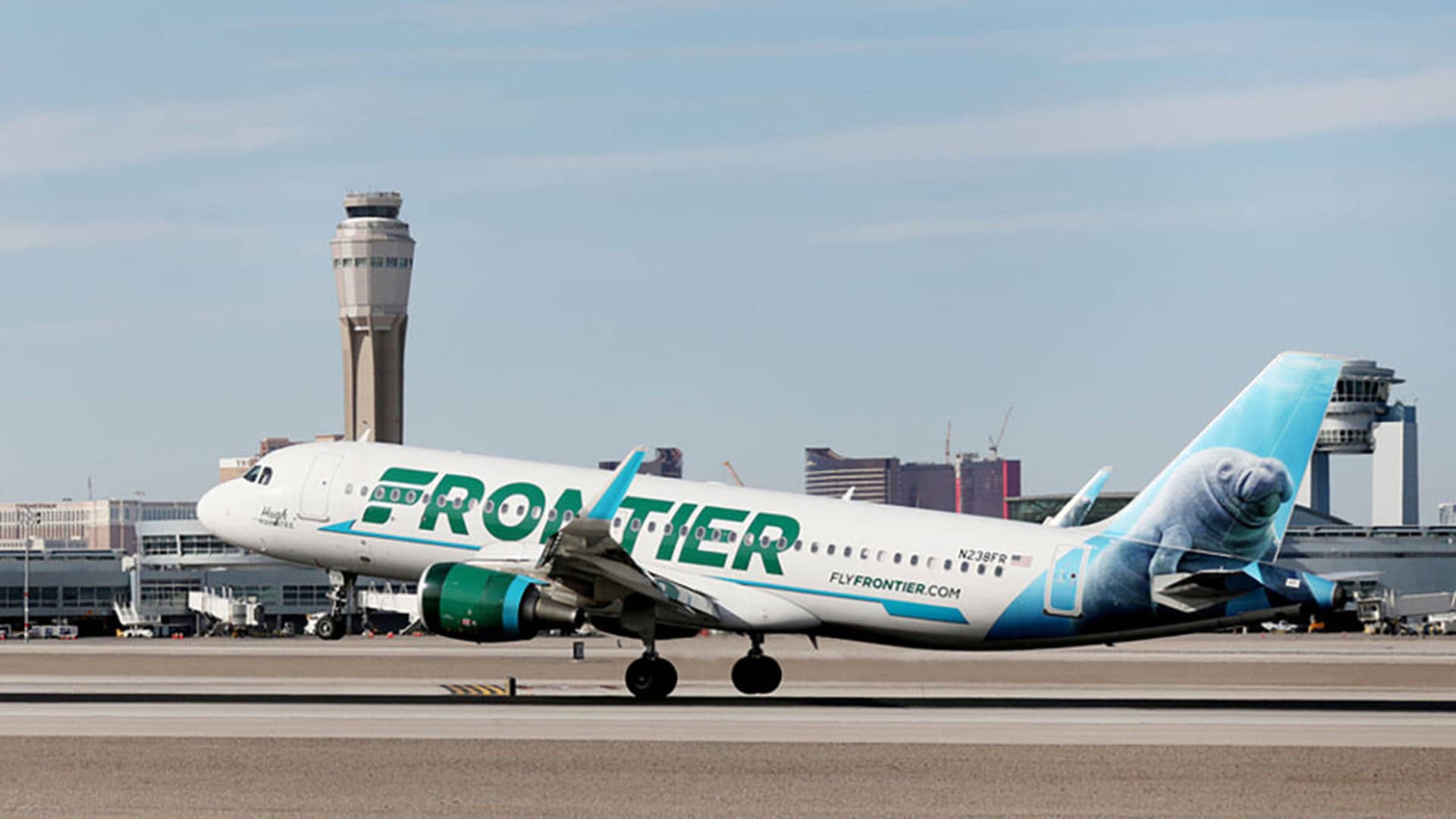 Frontier&#x27s newest upsell: Empty center seats, far more legroom at the front of the aircraft