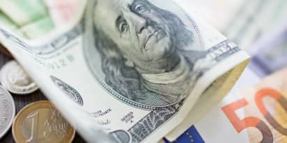 U.S. dollar modestly firmer after strong data, Fed comments 