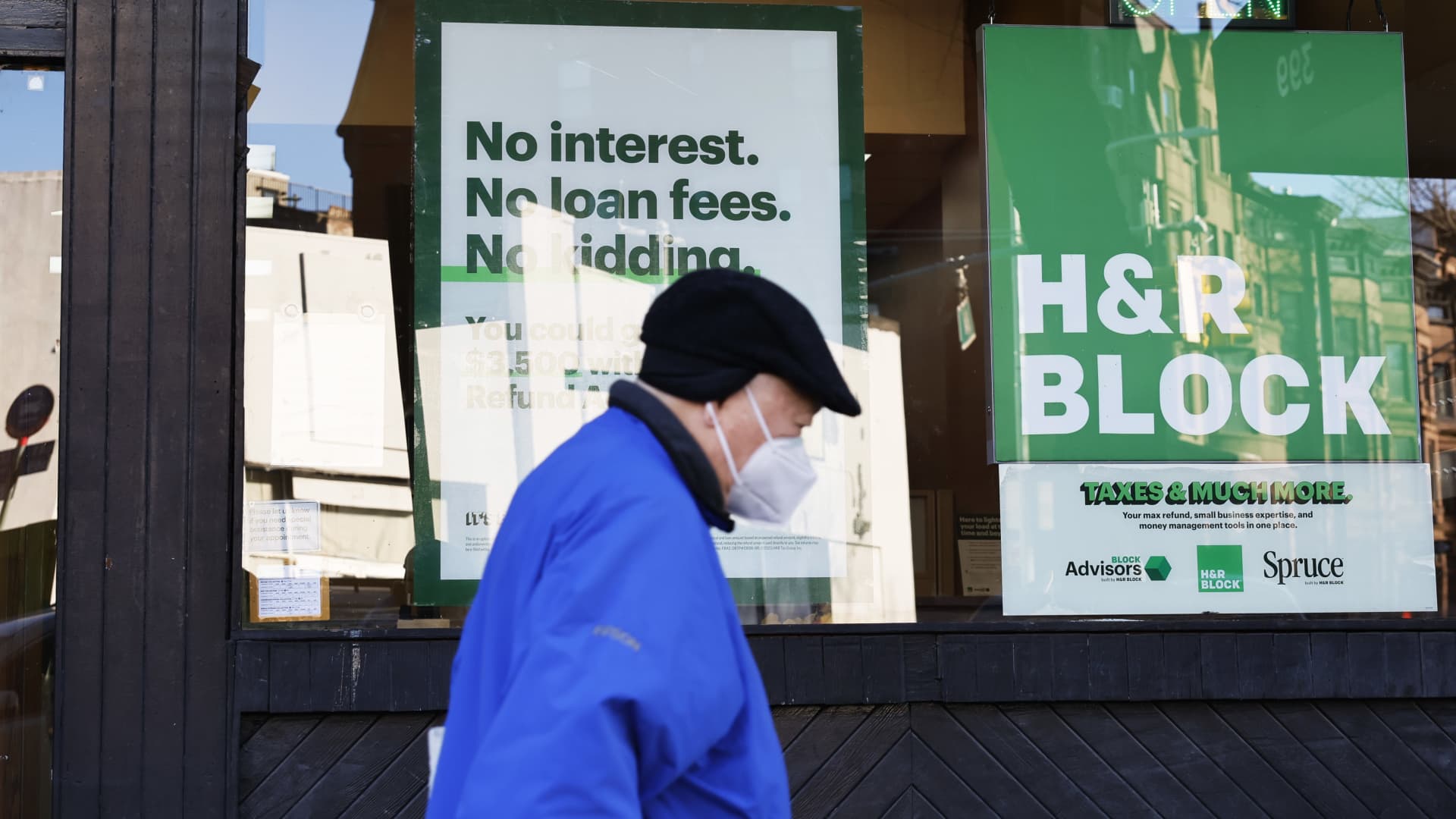 H&R Block used deceptive marketing and unfairly deleted tax filer data, FTC complaint alleges 