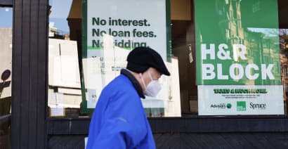 H&R Block used deceptive marketing, deleted tax filer data, FTC complaint alleges