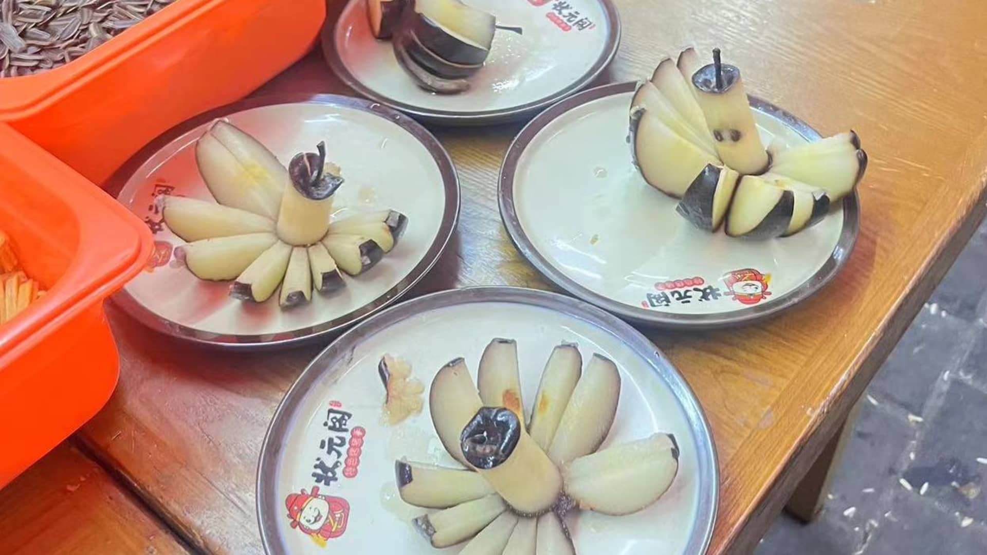 Restaurants served free frozen pears cut the way southern Chinese prefer to eat them.