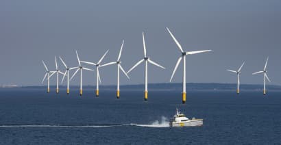 Renewables giant Orsted exits several offshore wind markets after turbulent year