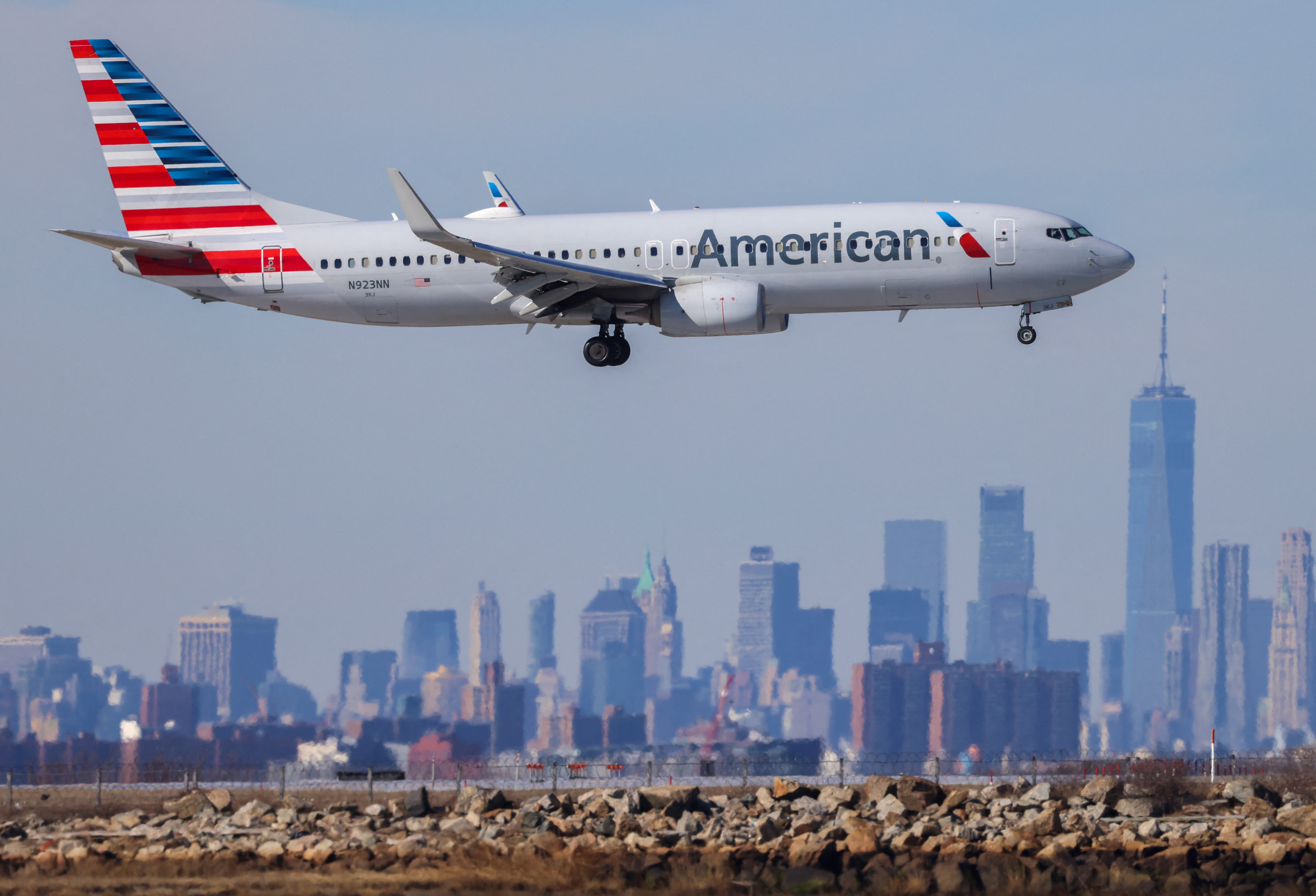 Ganancias del primer trimestre de 2024 de American Airlines (AAL)