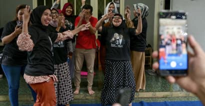 Indonesia's presidential hopefuls battle it out with TikTok gimmicks