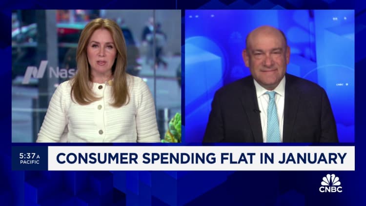 Consumer spending flat in January, CNBC/NRF Retail Monitor shows