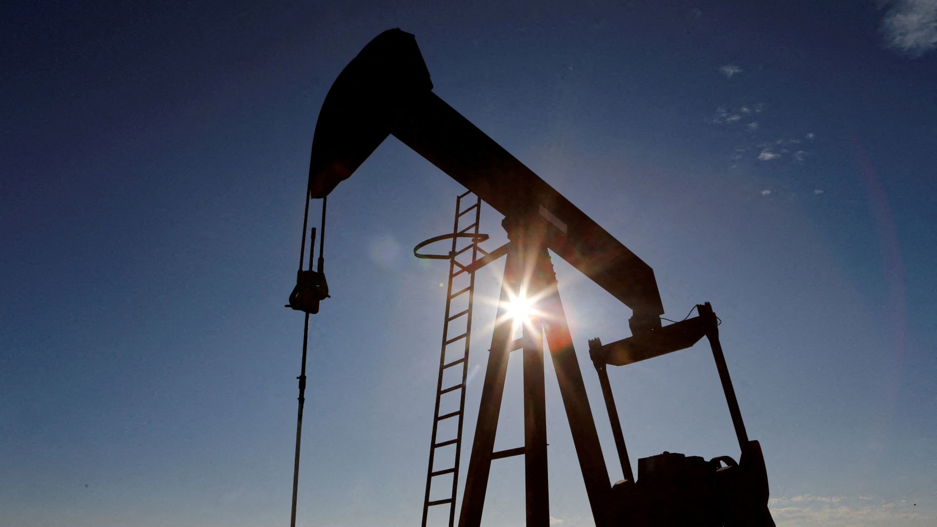 Oil prices hold steady despite stubborn U.S. inflation