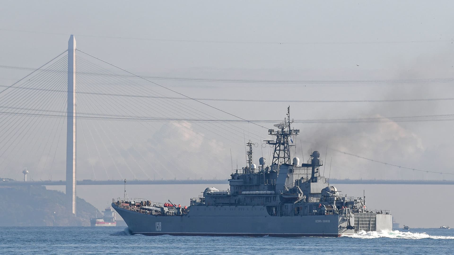Russian warship BSF Tsezar Kunikov 158 sails through the Bosphorus Strait off the coast of the city of Istanbul on her way to the Black Sea as its returns from the port of Tartus, western Syria on September 26, 2019. 