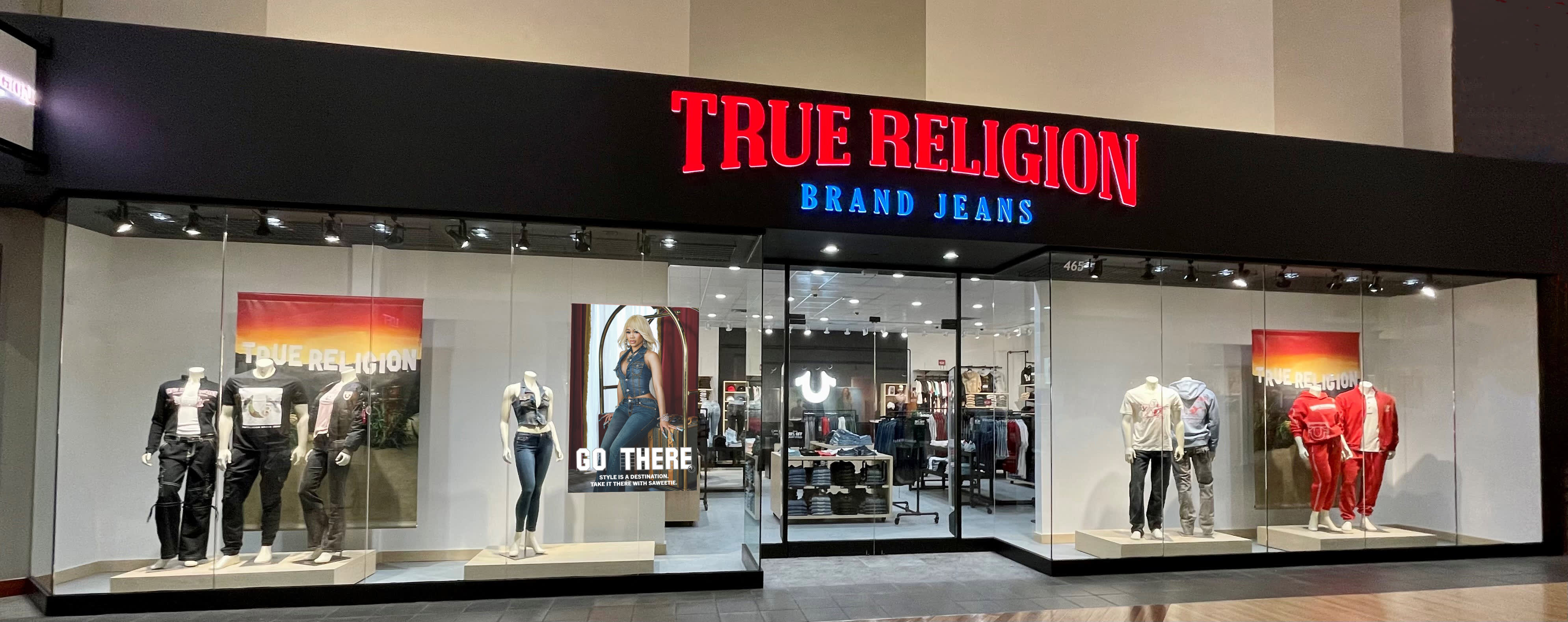 A marca de jeans True Religion está explorando uma venda