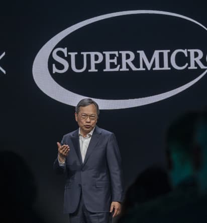 Super Micro plunges as investors rotate out of hot AI stock ahead of earnings 