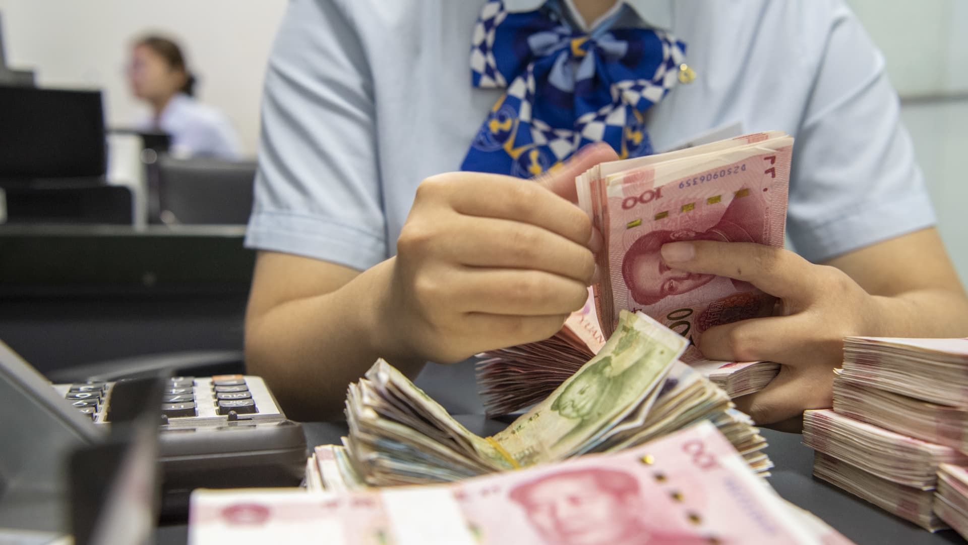 الصين تعزز التمويل العقاري مع أول تخفيض في سعر الفائدة على القروض الرئيسية منذ يونيو