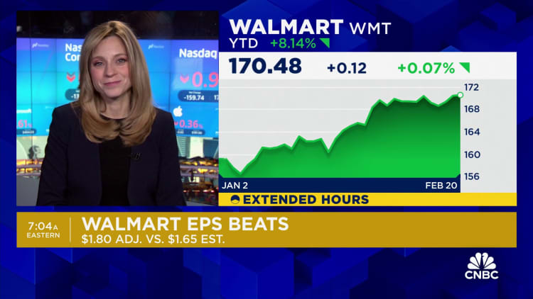Walmart beats Wall Street’s holiday expectations as e-commerce sales soar