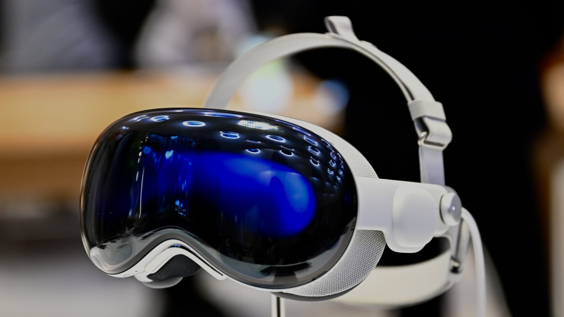 EToro wishes trading app on Apple Eyesight Pro, Meta Quest VR headsets