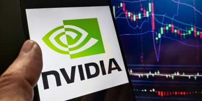 Here are the 6 stocks that rise when Nvidia shares fall